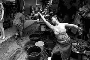 Nu Tong Gin Khao, A Photo Essay Exhibition by Michael Sakamoto featuring Waewdao Sirisook | 'หนูโต้งกินข้าว'เรียงความภาพถ่าย โดย ไมเคิล ซากะโมะโตะ และ แววดาว ศิริสุข