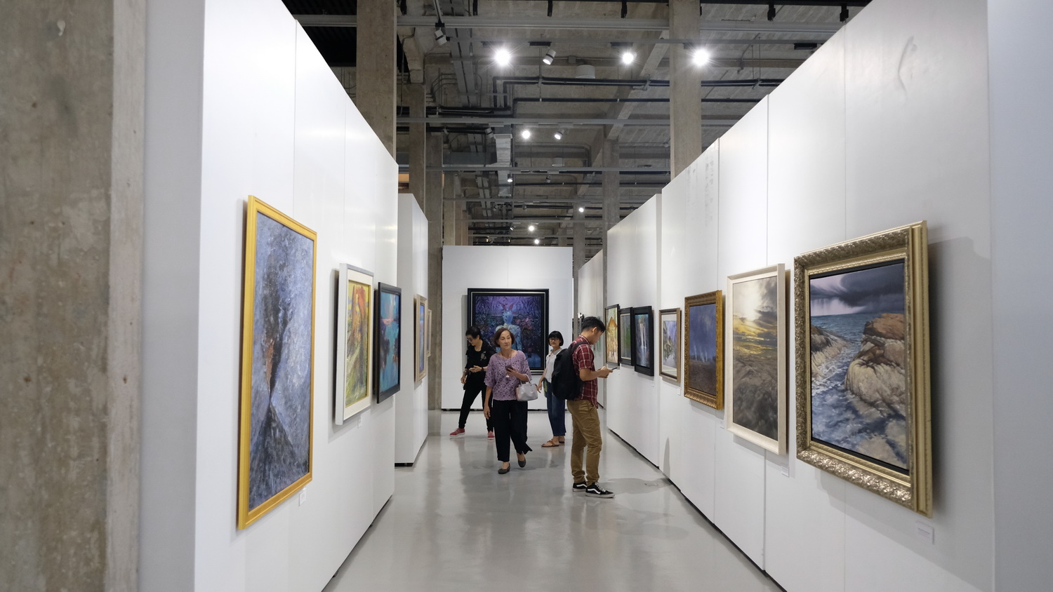 The 12th Art Exhibition of the International Visual Artist Association of Thailand | การแสดงนิทรรศการของสมาคมศิลปินทัศนศิลป์นานาชาติแห่งประเทศไทย ครั้งที่ 12