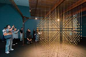 Golden Teardrop by Arin Rungjang (อริญชย์ รุ่งแจ้ง)