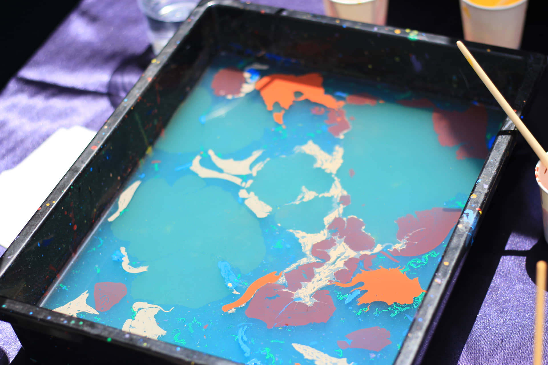 Marbling Art Workshop – การเดินทางของสีและสายน้ำ