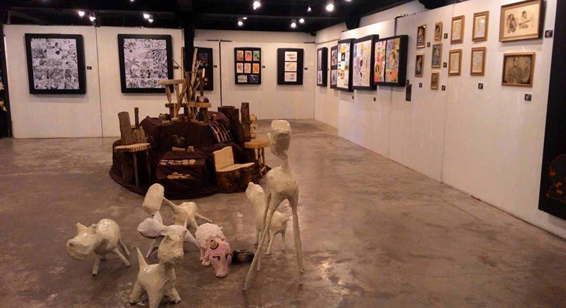 TonTann ArtSpace and Gallery หอศิลป์ต้นตาล